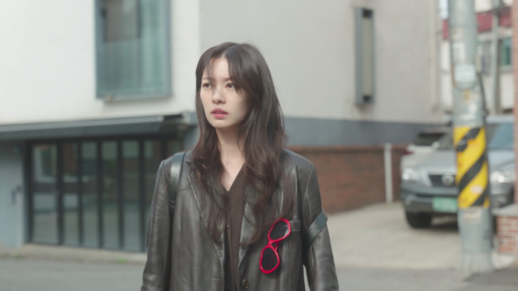 Jung So-min em O Amor Mora ao Lado, dorama de sucesso da Netflix.