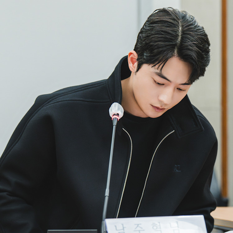 Nam Joo-hyuk em East Palace, novo dorama da Netflix.